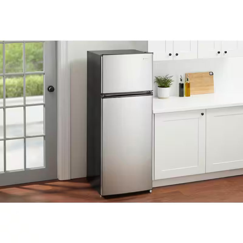 7.1 cu. ft. Top Freezer Refrigerator Stainless Steel Look O3288