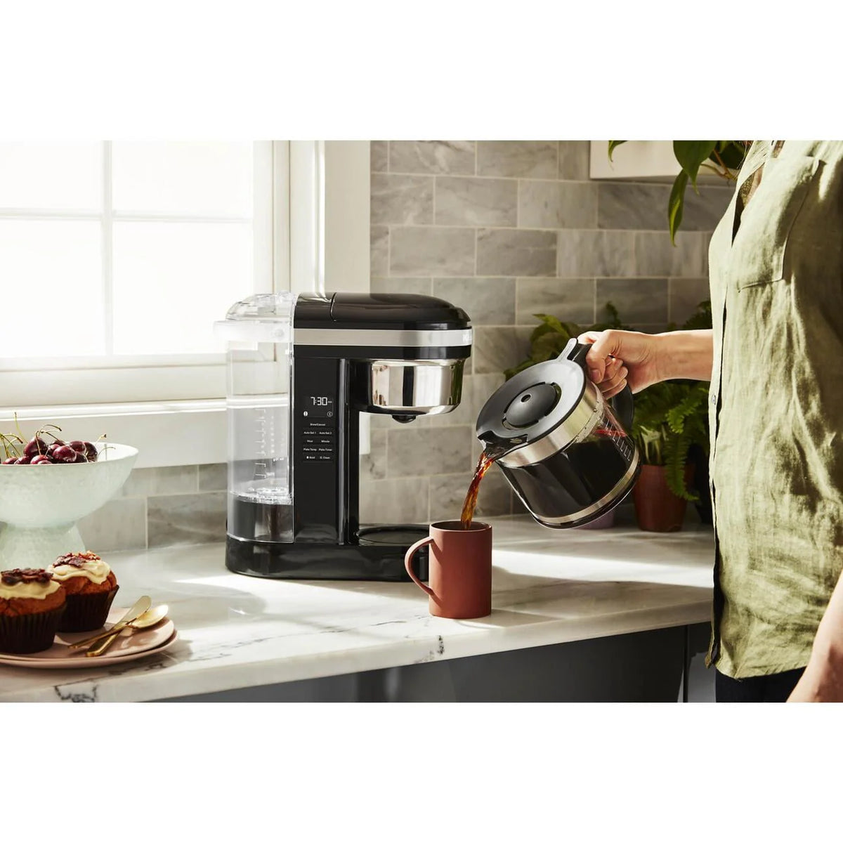 12 Cup Drip Coffee Maker with Warming Plate L858