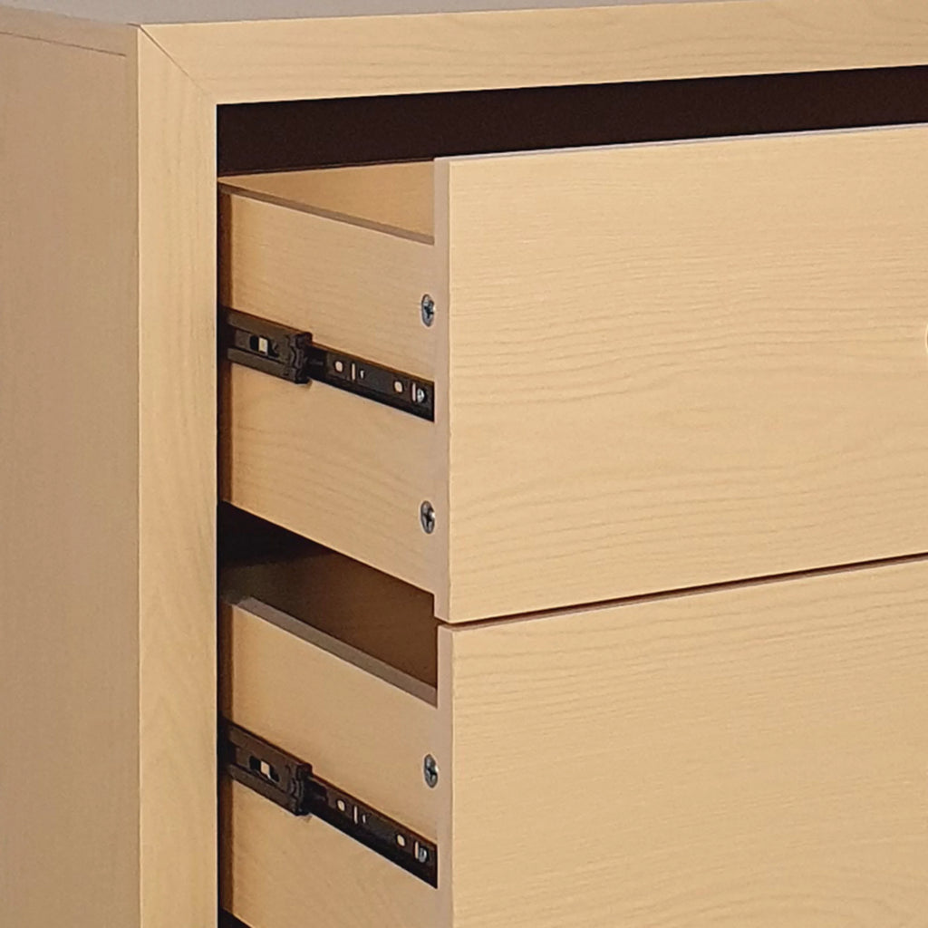 2 Piece 4 Drawer Dresser and Nightstand Set Z2773