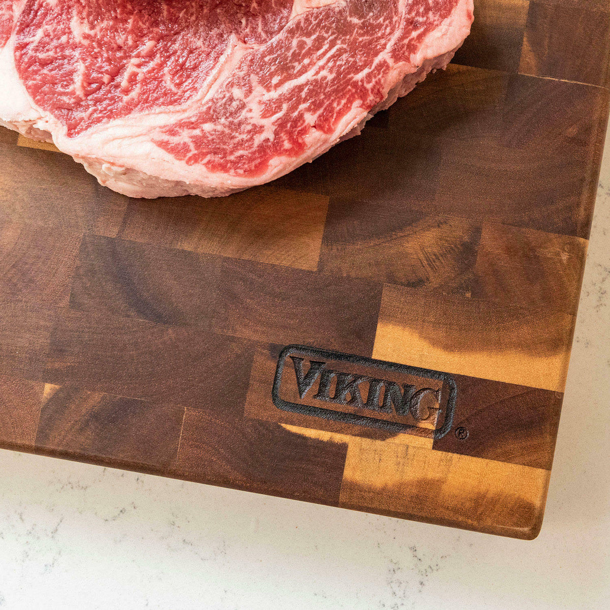 Acacia Wood Cutting Board L850639