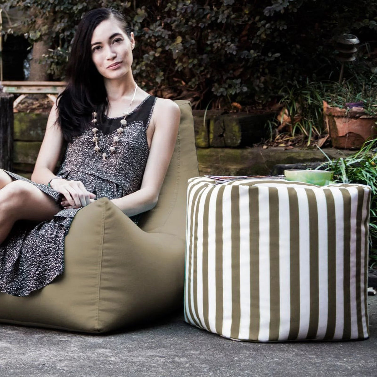 Striped Outdoor Pouf Ottoman Q290