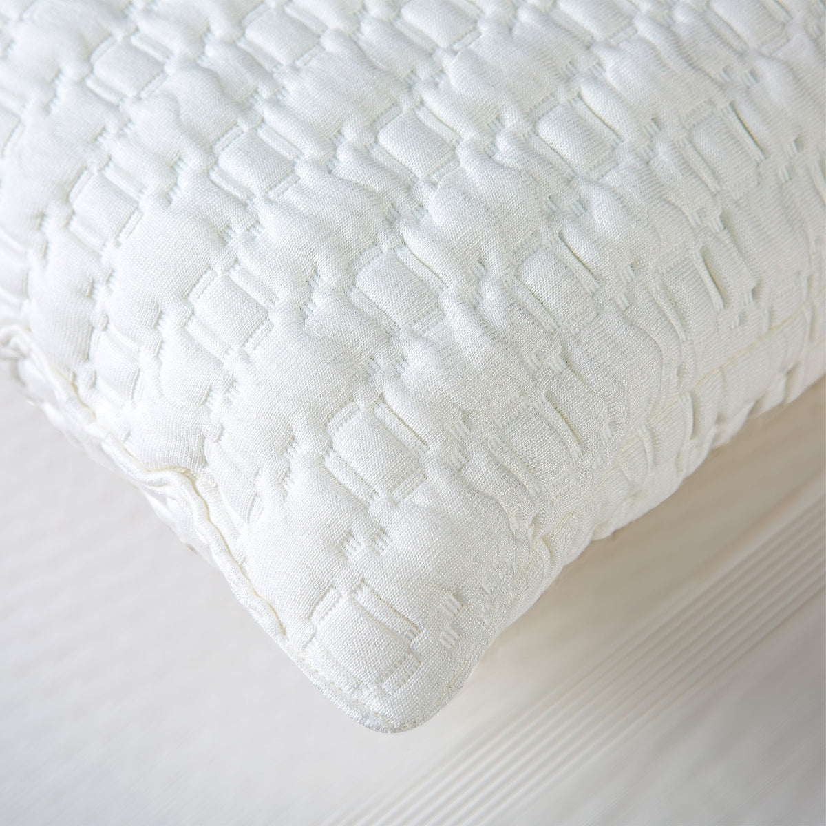 Shredded Memory Foam Bed Pillow Queen Firm Z778