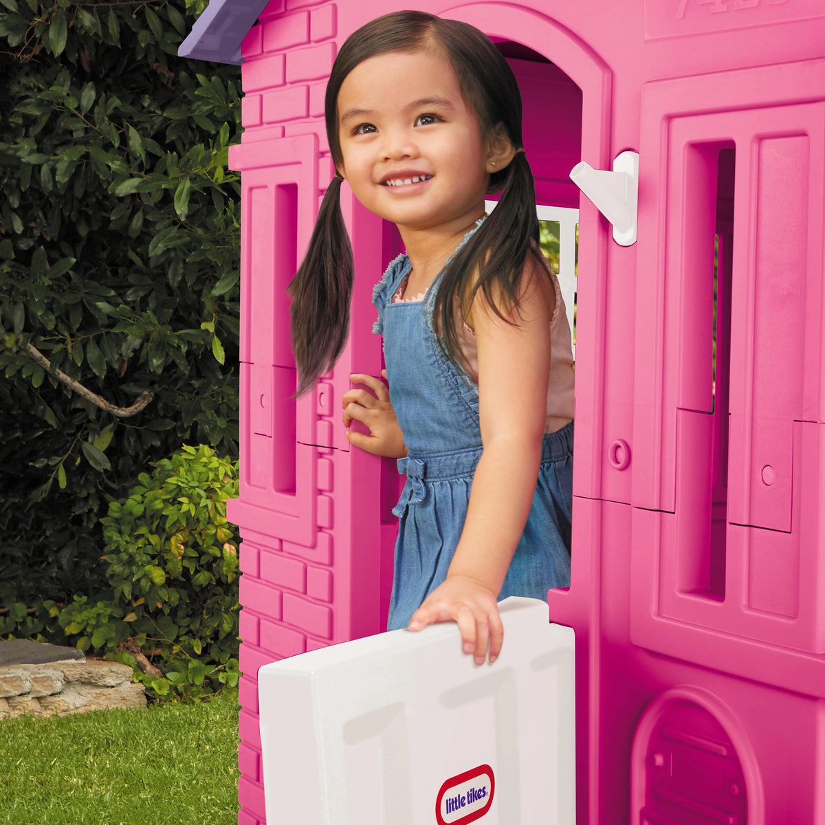 Pink Pretend Playhouse B529